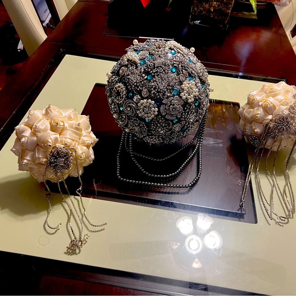 Bridal Bouquet With 2 Bridesmaids Bouquets